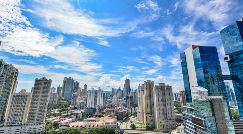 Dubai, Panama Explore Maritime Deals