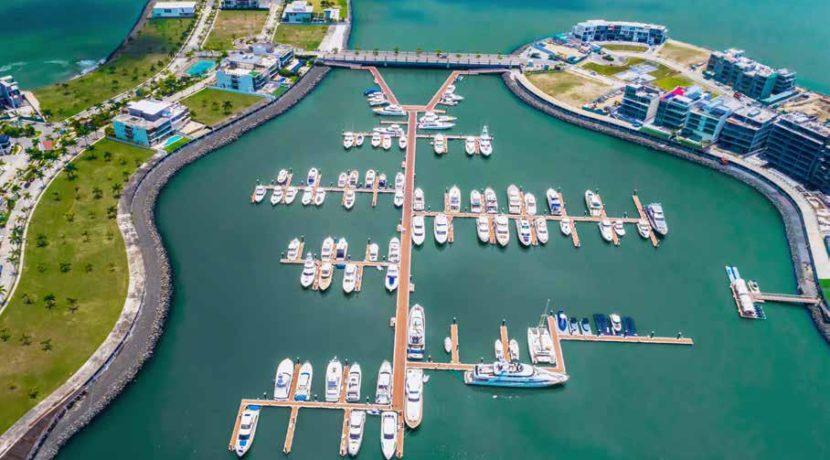 Ocean Reef on Cover of International Magazine