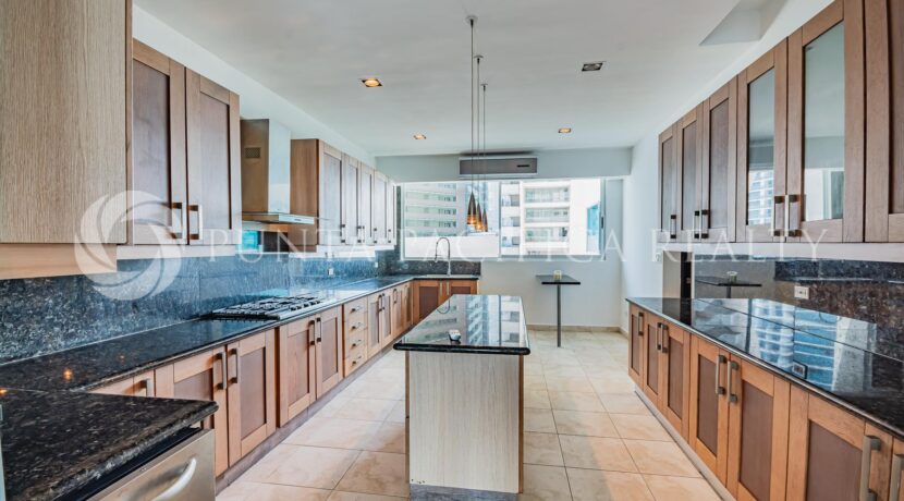 AQM1118-21A0kitchen#15Aquamare18A