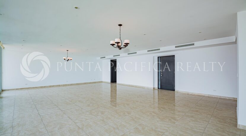 AQM1118-21A0livingroom#19Aquamare18A
