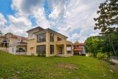 For Rent & For Sale | Woodland View | Spectacular 3-Bedroom House | P.H. Senderos De Caminos de Cruces