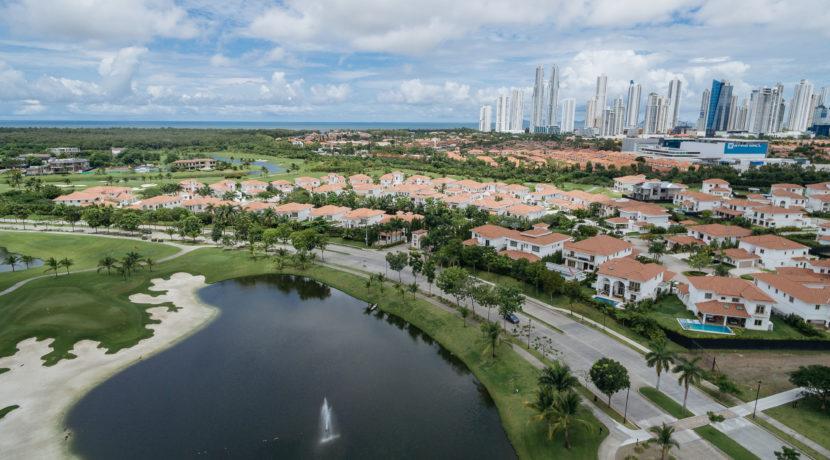 Innovative New Technology Cleaning Panama River