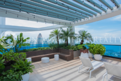 For Sale| Luxurious 4-Bedroom Apartment with Opulent Finishes and Breathtaking Views
