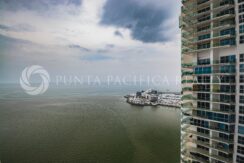TOC2403-0203balcony#1Toc3103