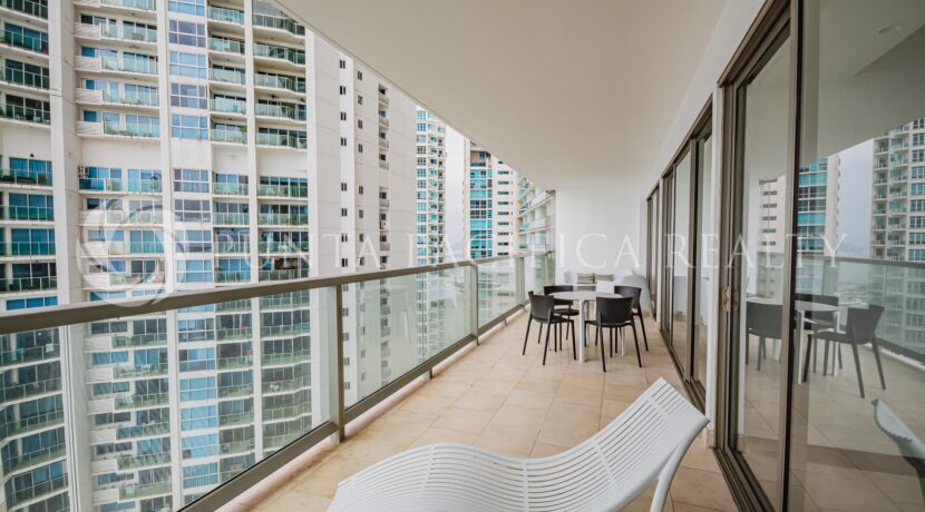 TOC2403-0203balcony#3Toc3103