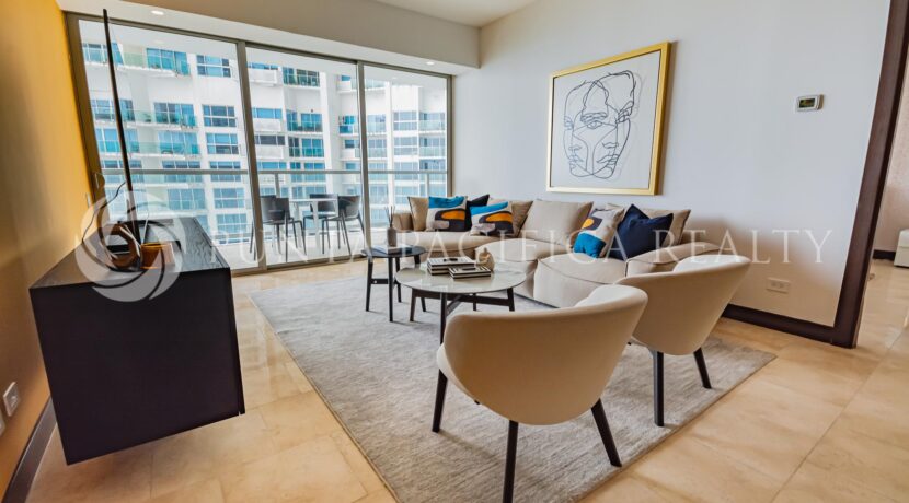 TOC2403-0203livingroom#13Toc3103