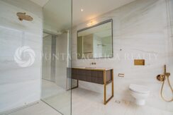 FEN2423-033Abathroom#9LaMaison23A