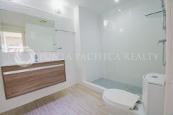 QT2417-040Cbathroom#2Quartier17C