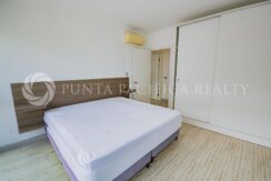QT2417-040Croom#6Quartier17C
