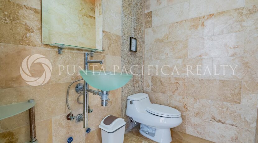 QTW2447-040Abathroom#20QTower47A