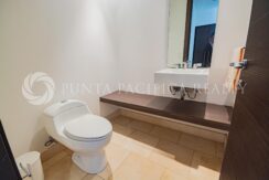 TOC2443-0405bathroom#10TOC