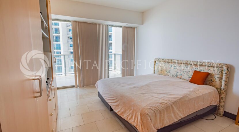 TOC2443-0405room#8TOC