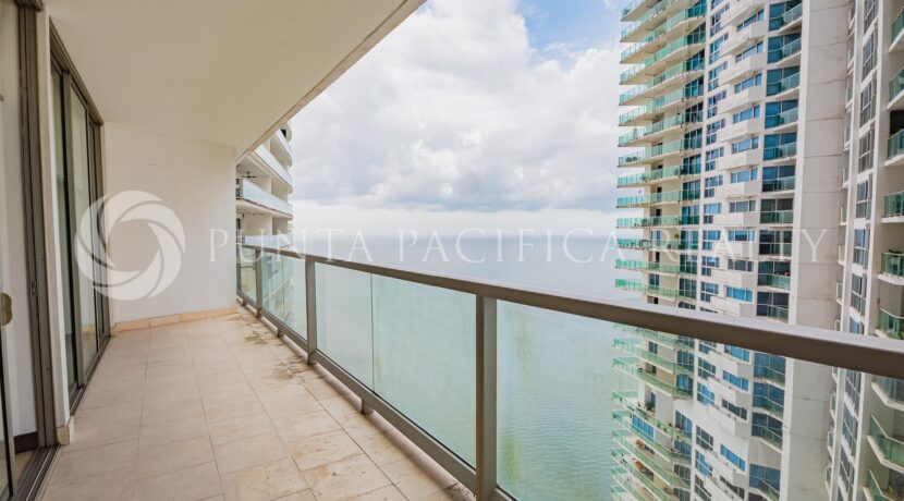TOC2439-0509Balcony#2TOC