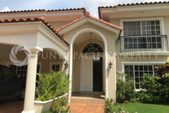 For Sale & Rented | Exclusive Location | 3 Bedroom House In Costa Azul