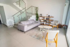 Rented | Spacious Modern Furnished 2-Bedroom Penthouse | In PH Simja
