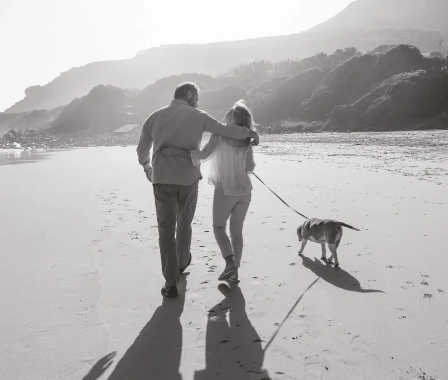 beachwalk-section-info-couple-walking-on-the-beach Beachwalk