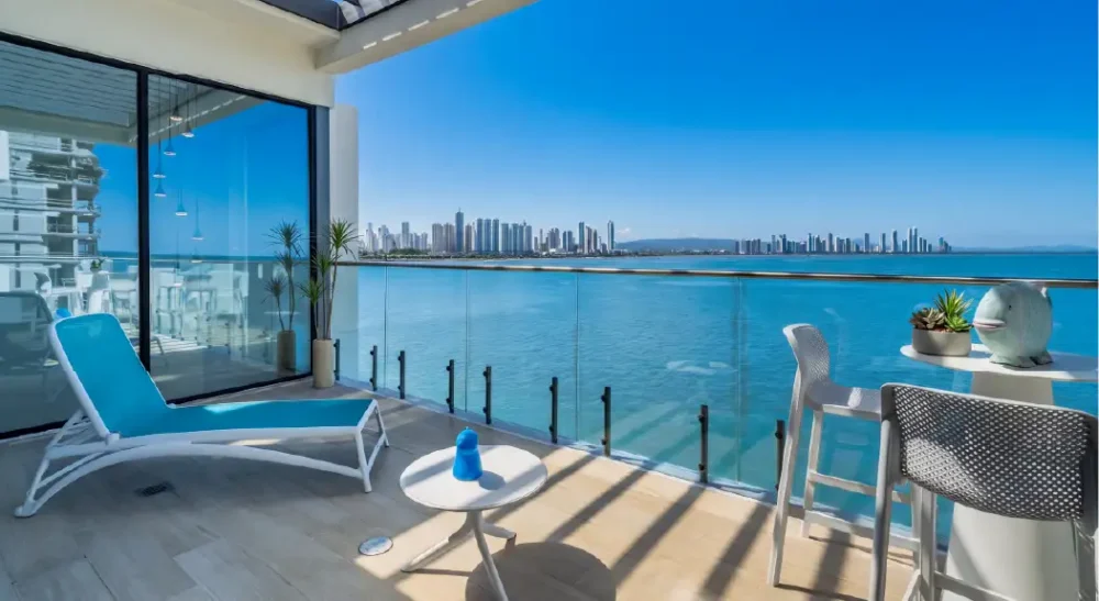 OCEAN REEF-OCEAN VILLA BY GEORGE MORENO