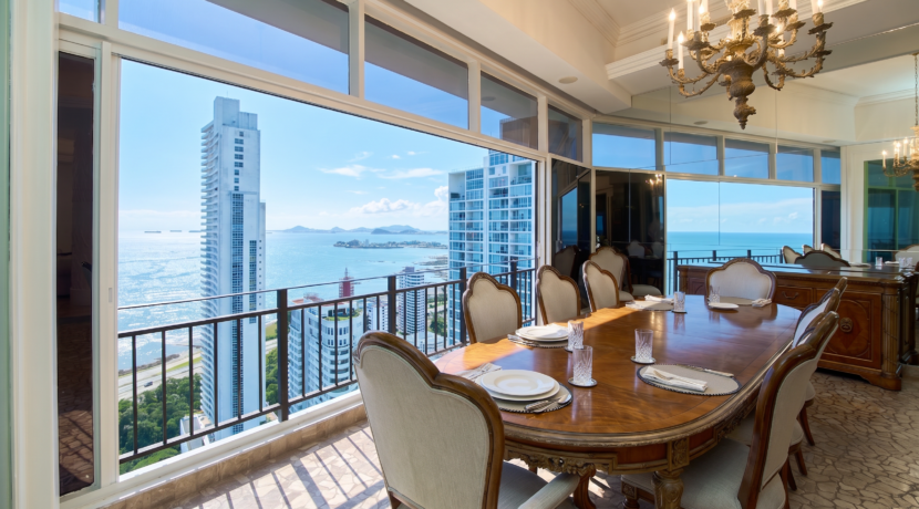 Property Spotlight: A One-of-a-kind Oceanfront Penthouse