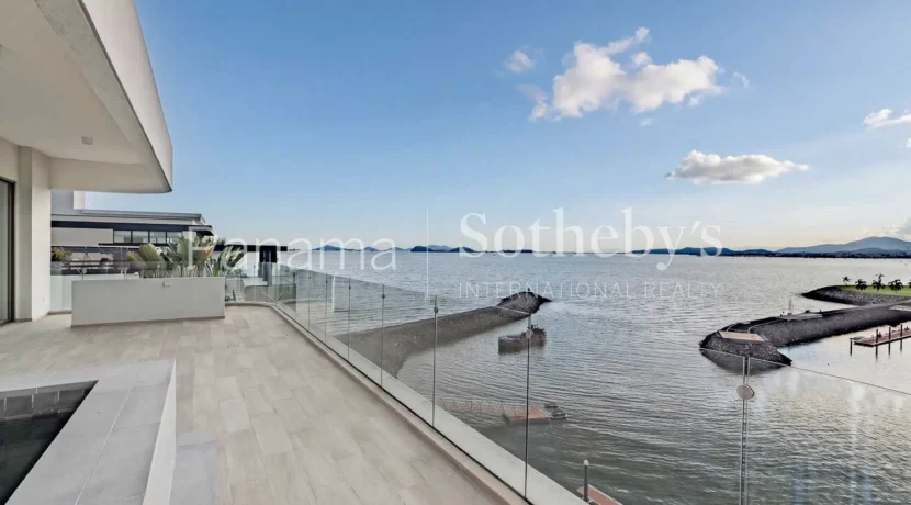 Skyhomes 10 50
